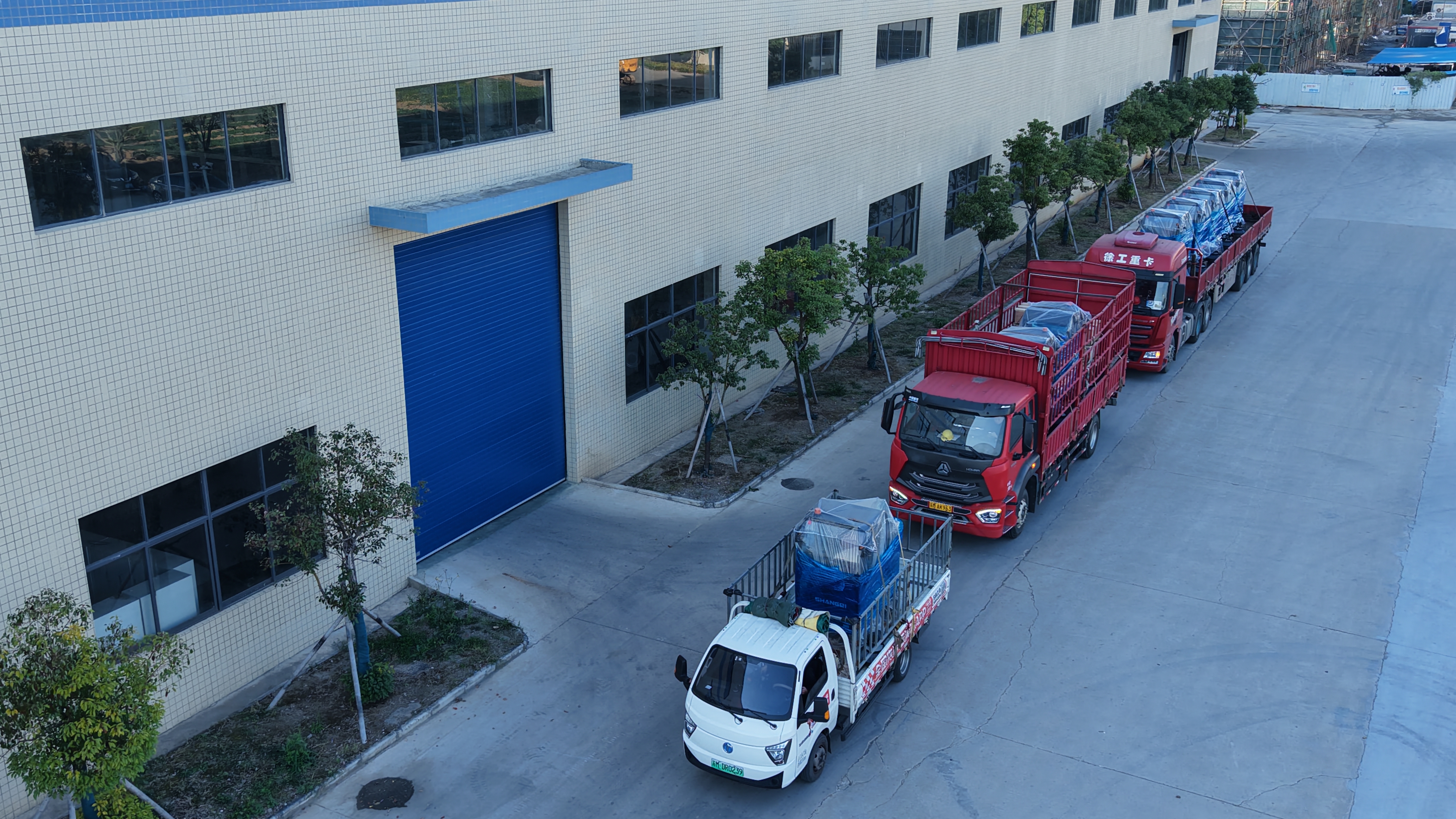 SW190 Multi-Functional Cab Sweeper SW190 多功能驾驶室扫地机