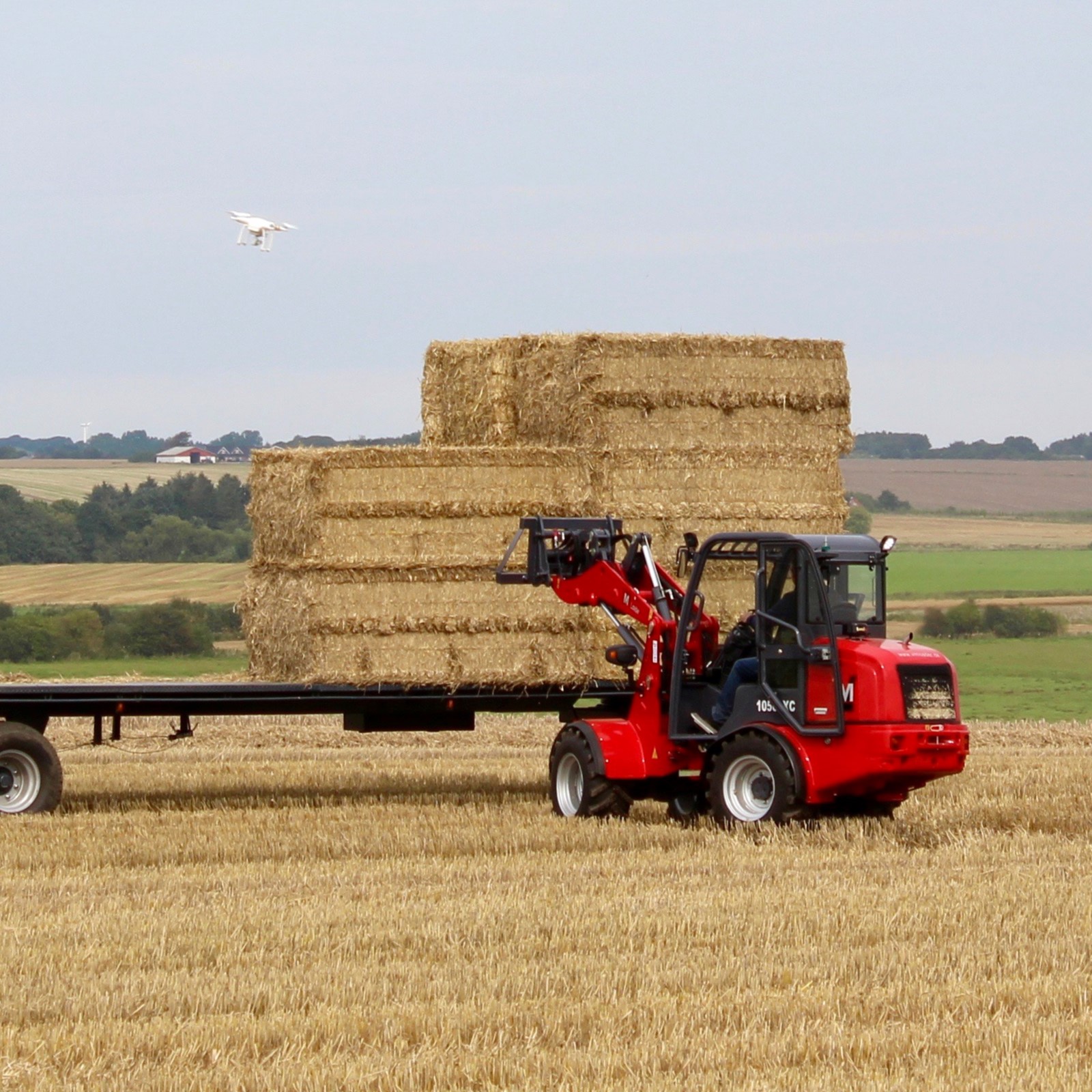 移动地球小型农业机械齿轮驱动器1吨轮毂装载机 